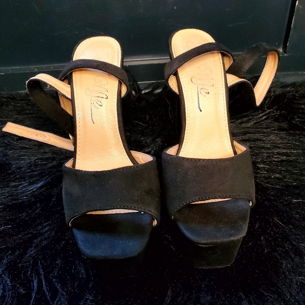 Black suede heels